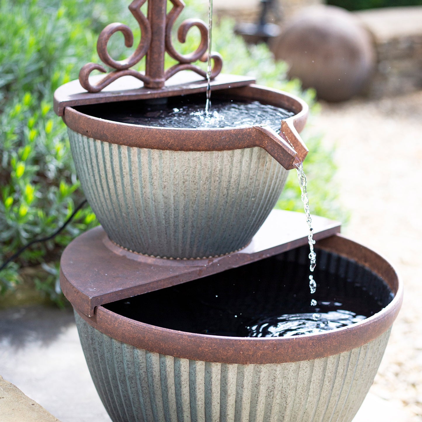 Kelkay Irondale Pours Water Feature