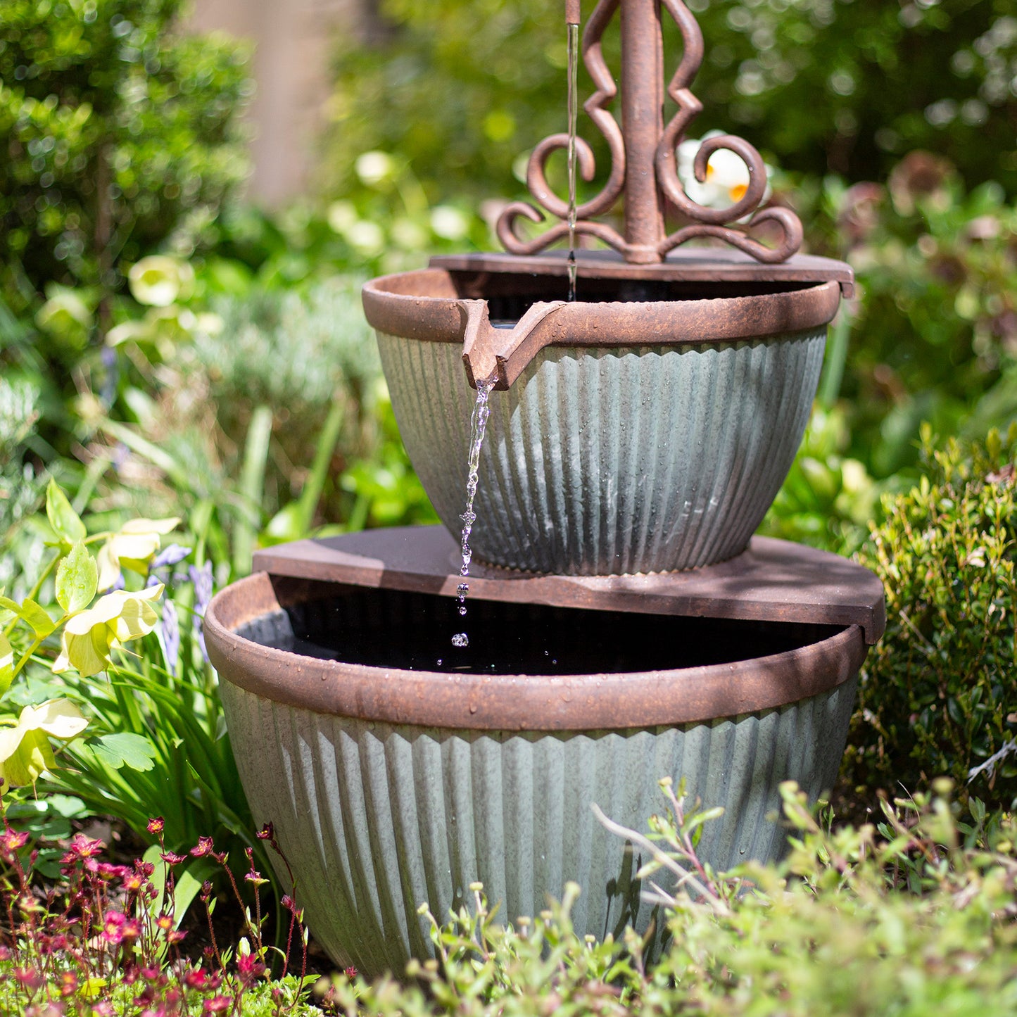 Kelkay Irondale Pours Water Feature