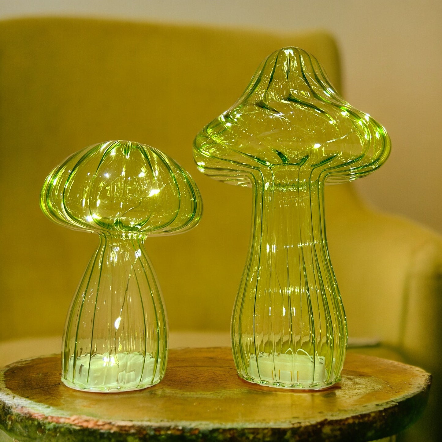 Micro LED Green Glass Mushroom Decoration 16.5cm